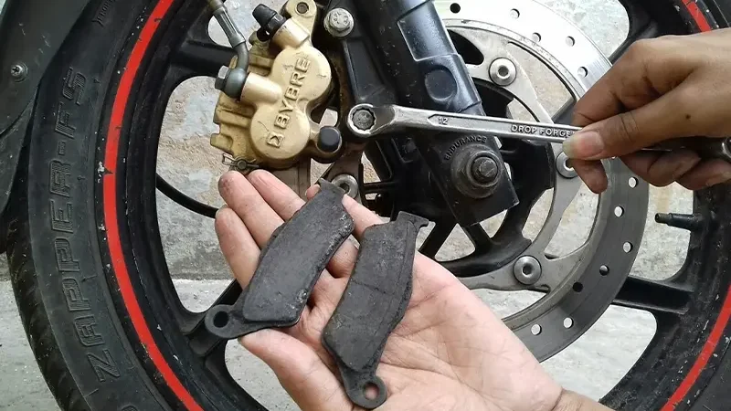 5 Signs Your Motorcycle Brake Pads Need Immediate Replacement