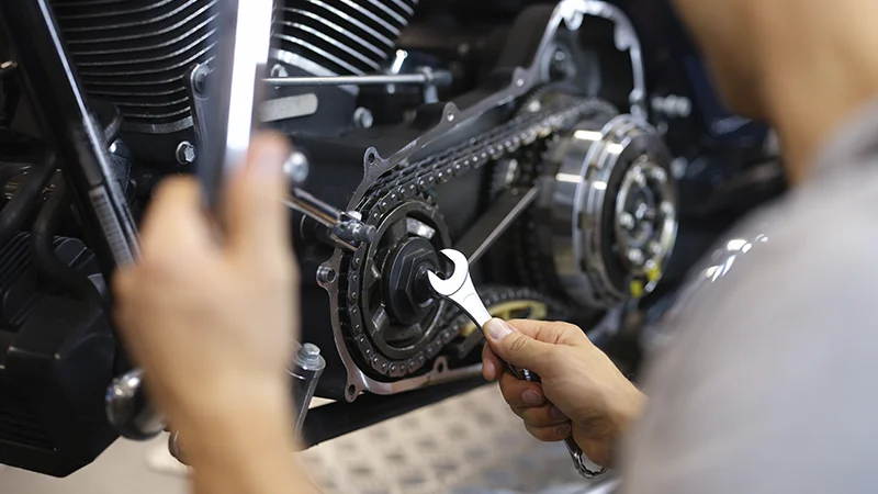 Learn how to fix common motorcycle chain problems, such as slipping, noise, and breakage. With simple maintenance and repair tips, you can keep your bike in top shape.