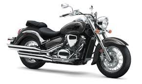 Struggling With a Loose or Broken Gas Tank Cover Easy Fix for Suzuki Boulevard C50 (2005–2015)